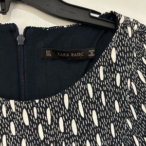 Zara basic dress made in 🇹🇷 very good condition black and white size 10 girls